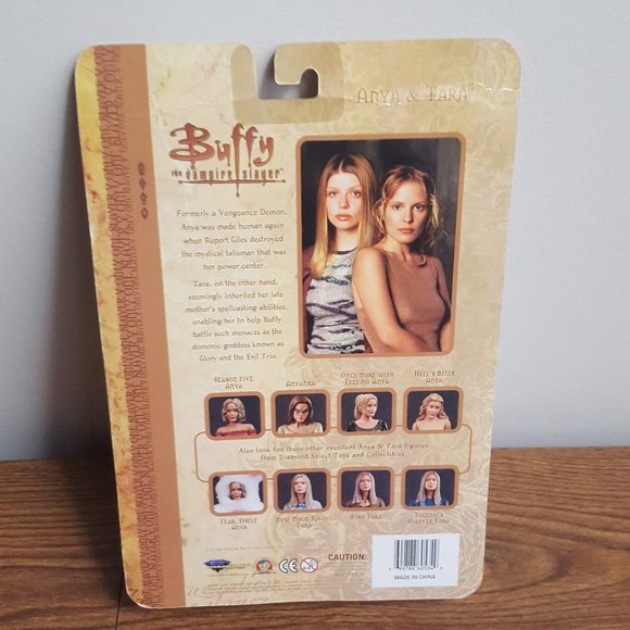 Diamond Select Buffy the Vampire Slayer Season 5 Anya Figure - Picture 4 of 4